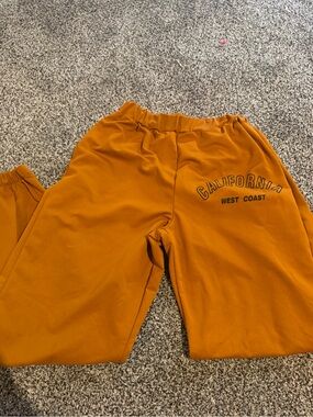 California West Coast Sweatpants in Mustard